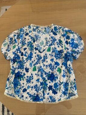 Zadig & Voltaire White Floral V-Neck Short Sleeve Blouse